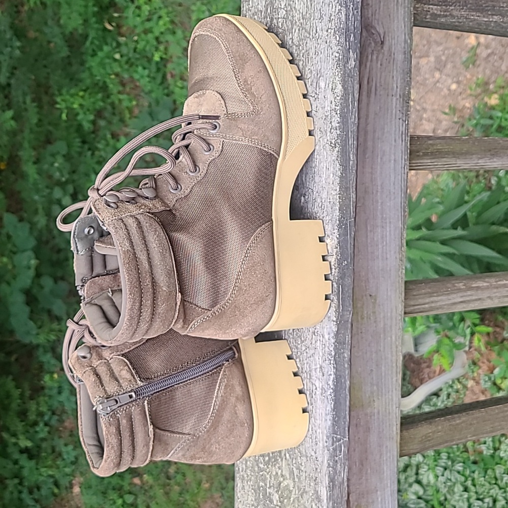 STEVE MADDEN Olive Green Combat Boots. Woman Size 8.5M - Picture 3 of 9